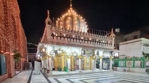 Delhi's Sufi Soul: Thursday Night Qawwali at Nizamuddin Dargah