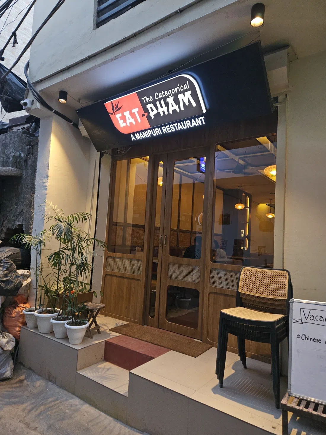 The Categorical Eat-Pham, Delhi