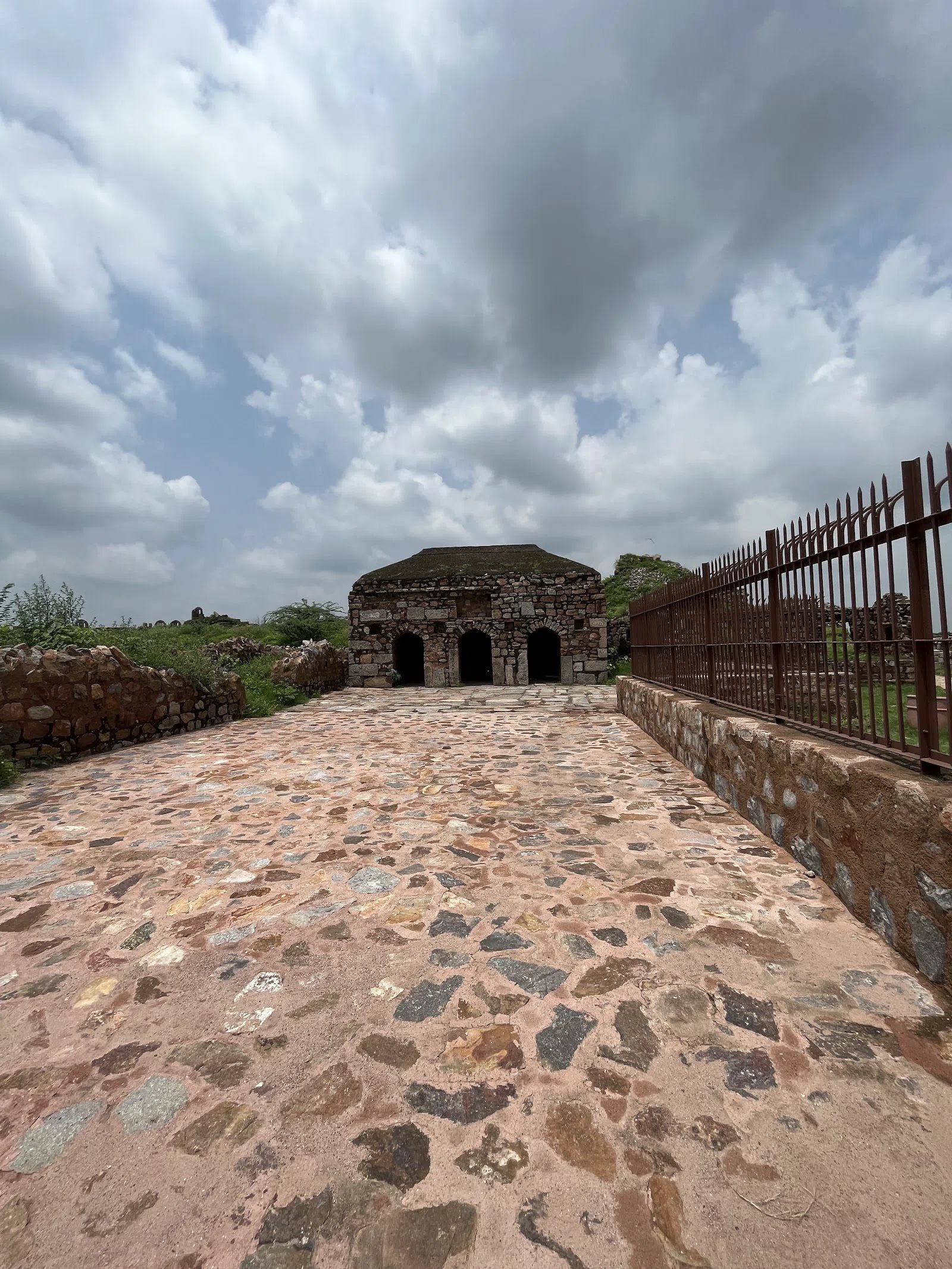 Tughlaqabad Fort Baoli (Baoli Este), Delhi