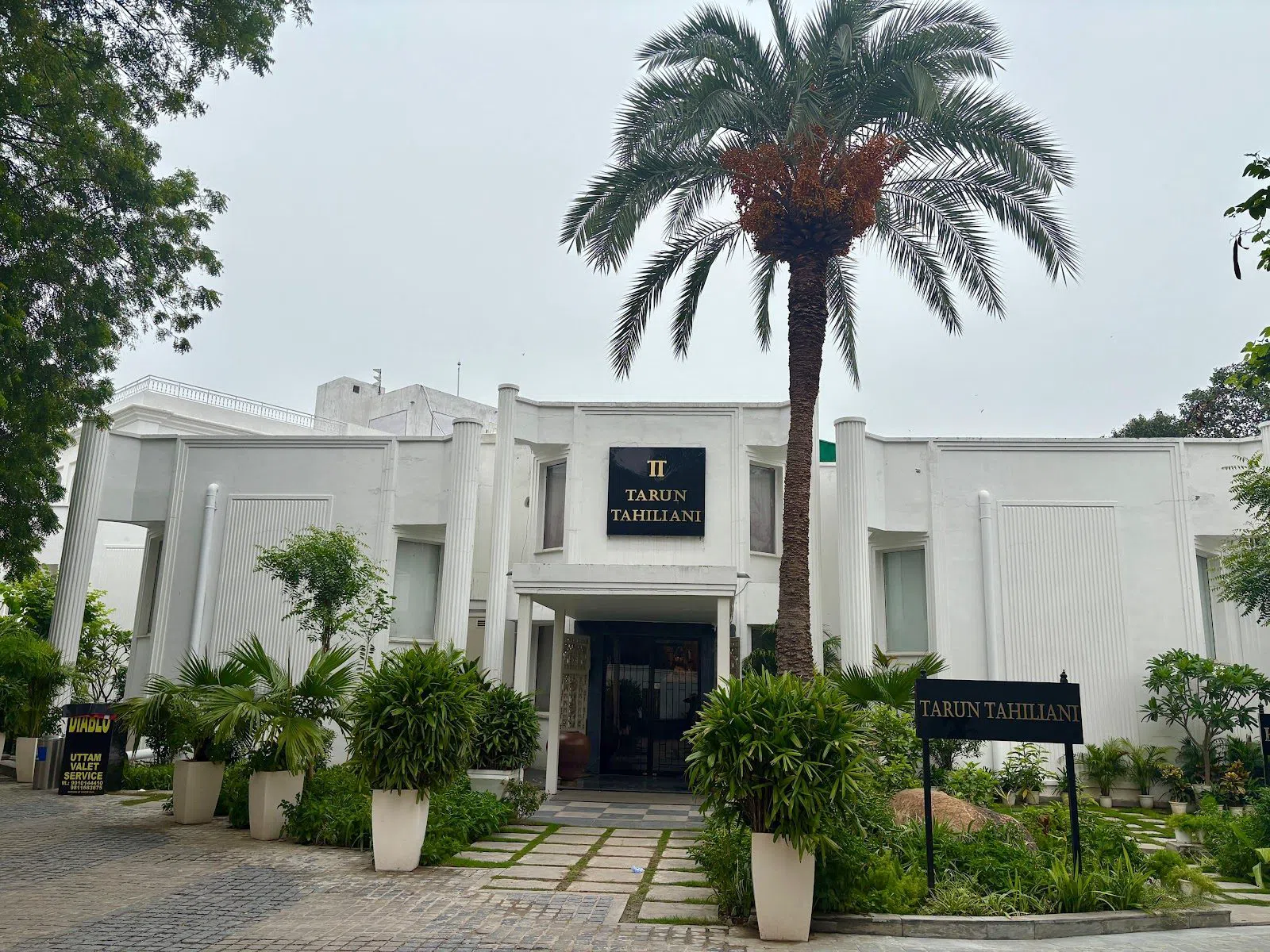 Tarun Tahiliani, Delhi