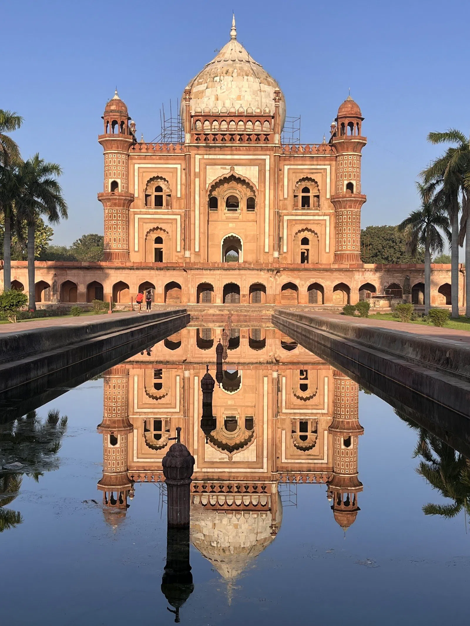 Safdarjungs gravmæle, Delhi